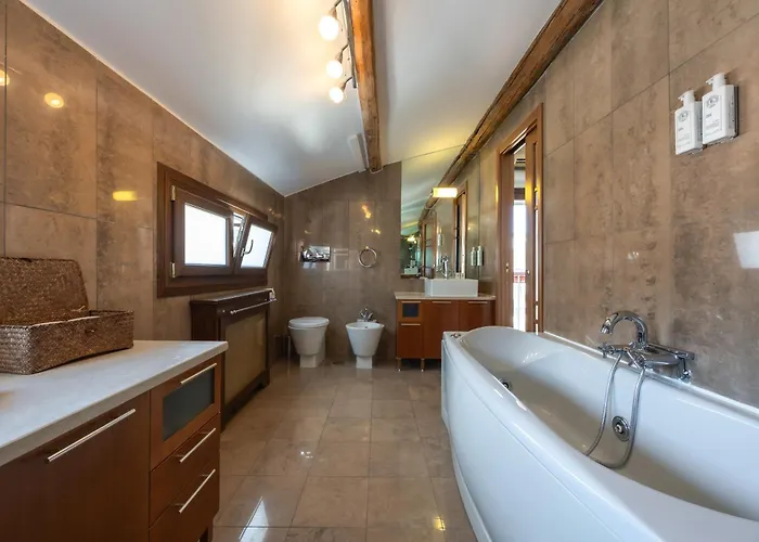 4 Fontane Charming Terrace Appartement *